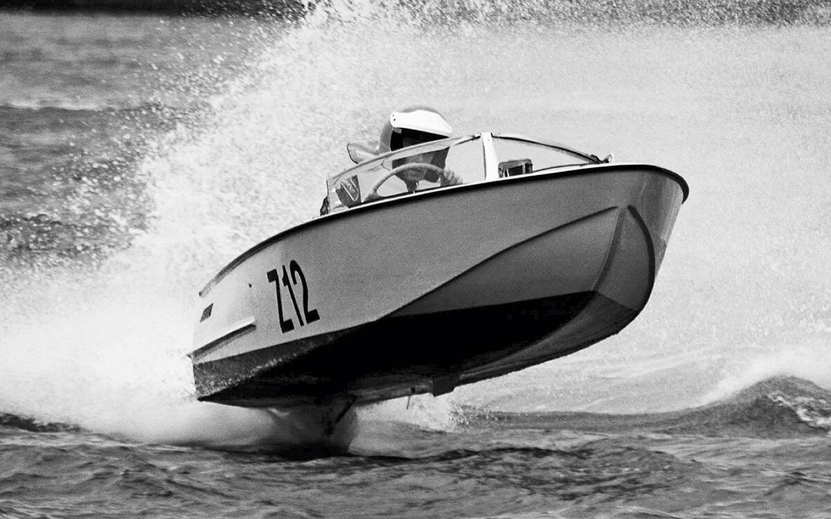 Albatross speedboat