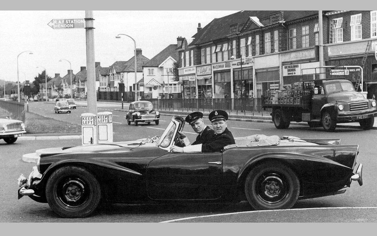 79: Daimler Dart  79: Daimler Dart