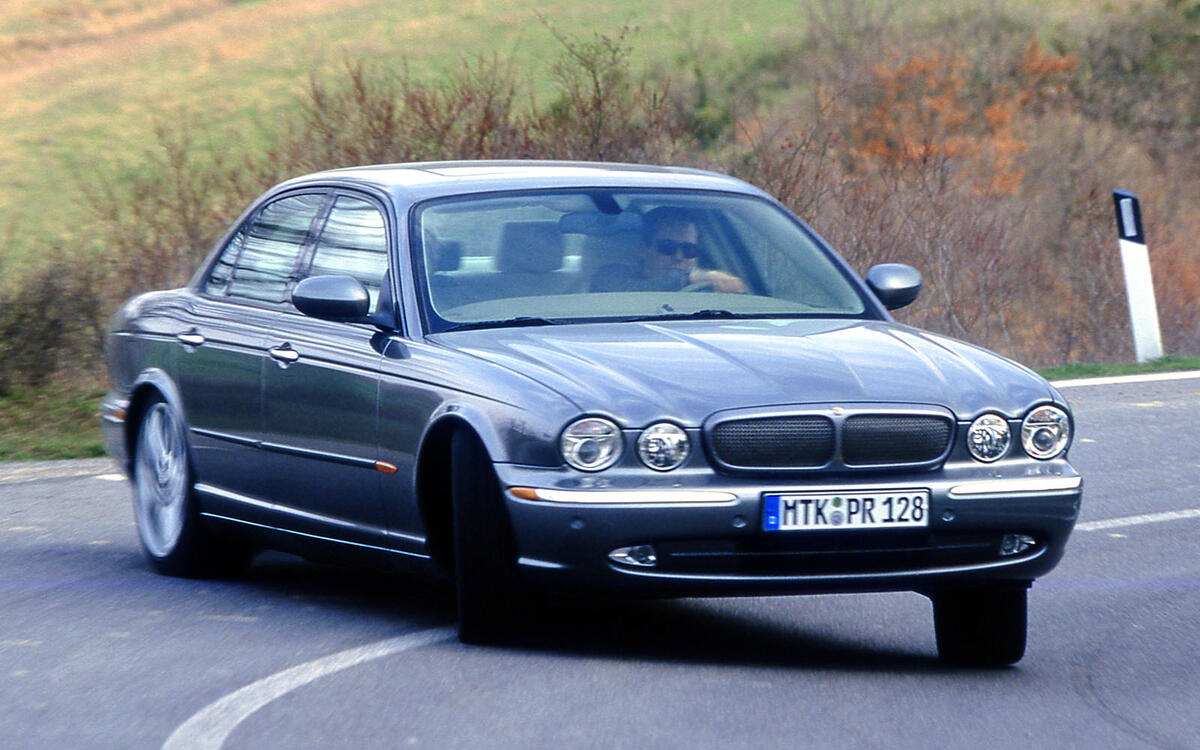 Jaguar XJ (£2000-£25,000) Jaguar XJ (£2000-£25,000)