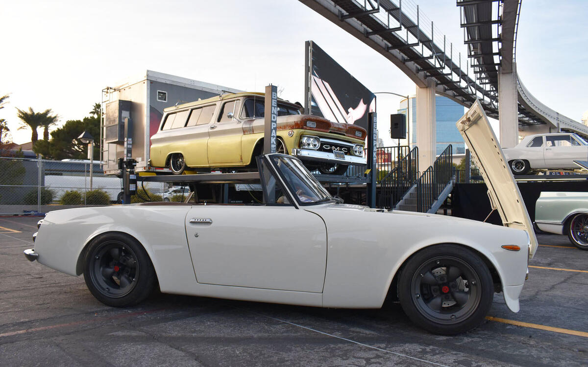 Datsun 2000 Roadster (1969)