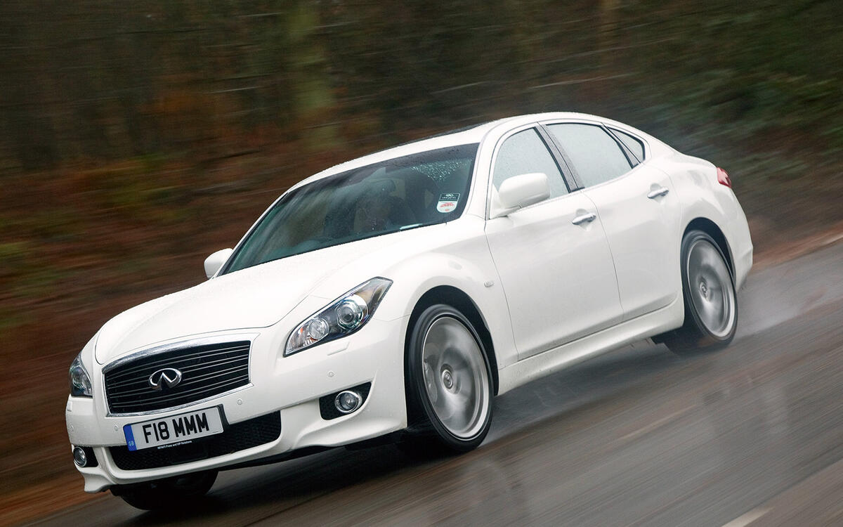 24: Infiniti M30D/35h 24: Infiniti M30D/35h