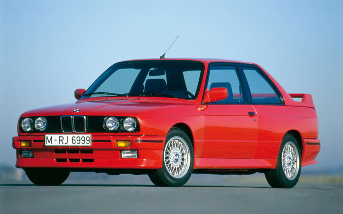BMW M3 E30 (1986) BMW M3 E30 (1986)