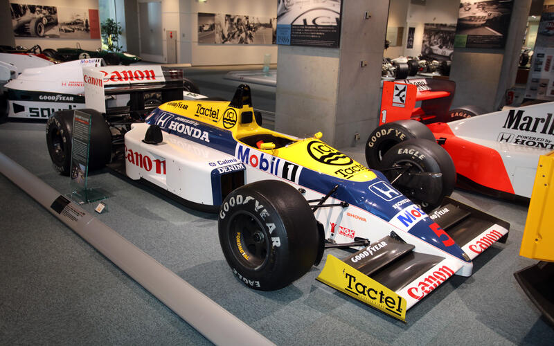 Williams FW11 (1986)