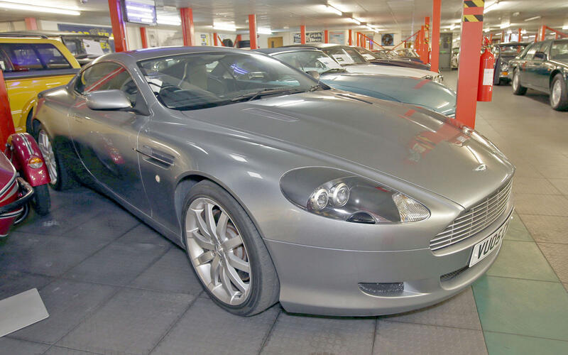 Aston Martin DB9 Aston Martin DB9