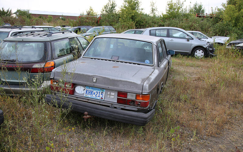 VOLVO 240
