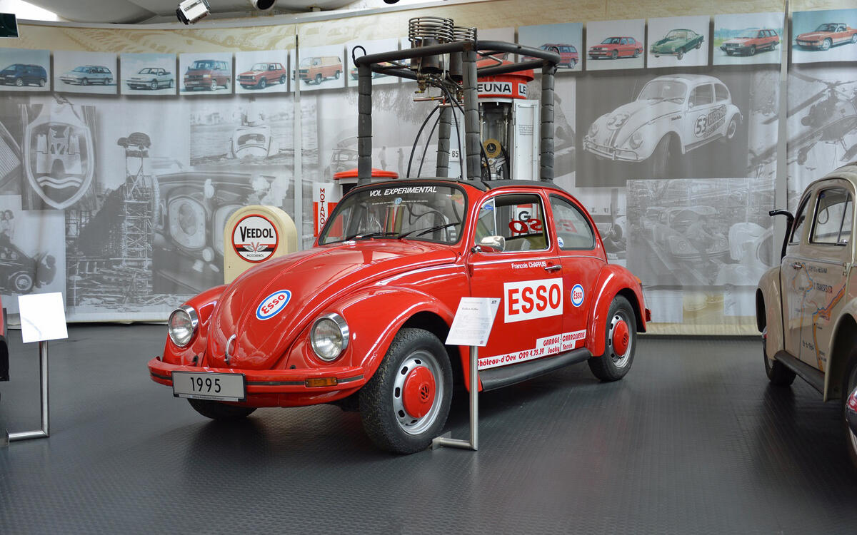 The Beetle takes flight (1995) The Beetle takes flight (1995)