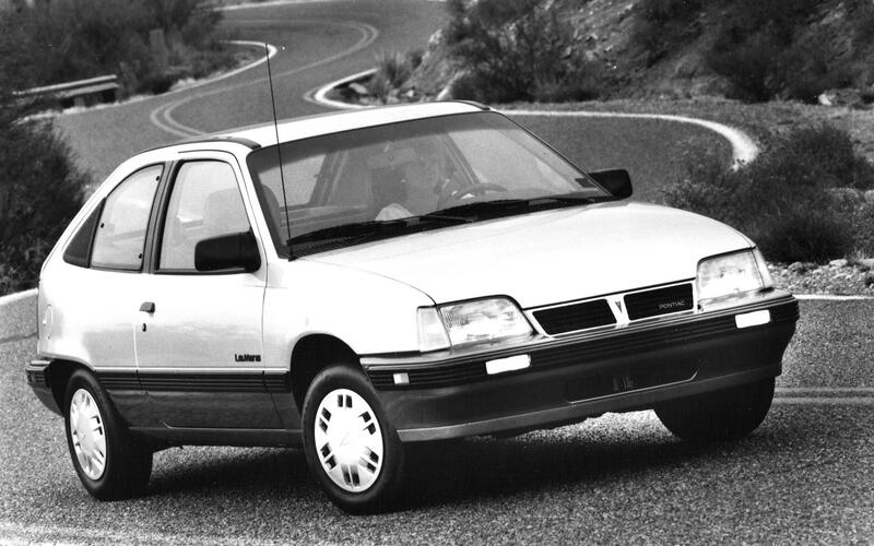 Pontiac Le Mans (1988) Pontiac Le Mans (1988)