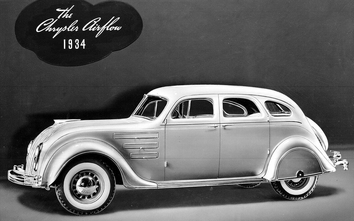 OVERDRIVE: Chrysler Airflow (1934) OVERDRIVE: Chrysler Airflow (1934)