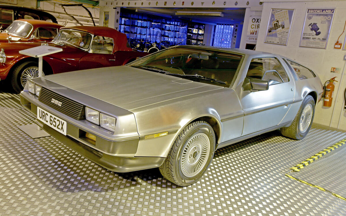 DeLorean DMC-12 DeLorean DMC-12