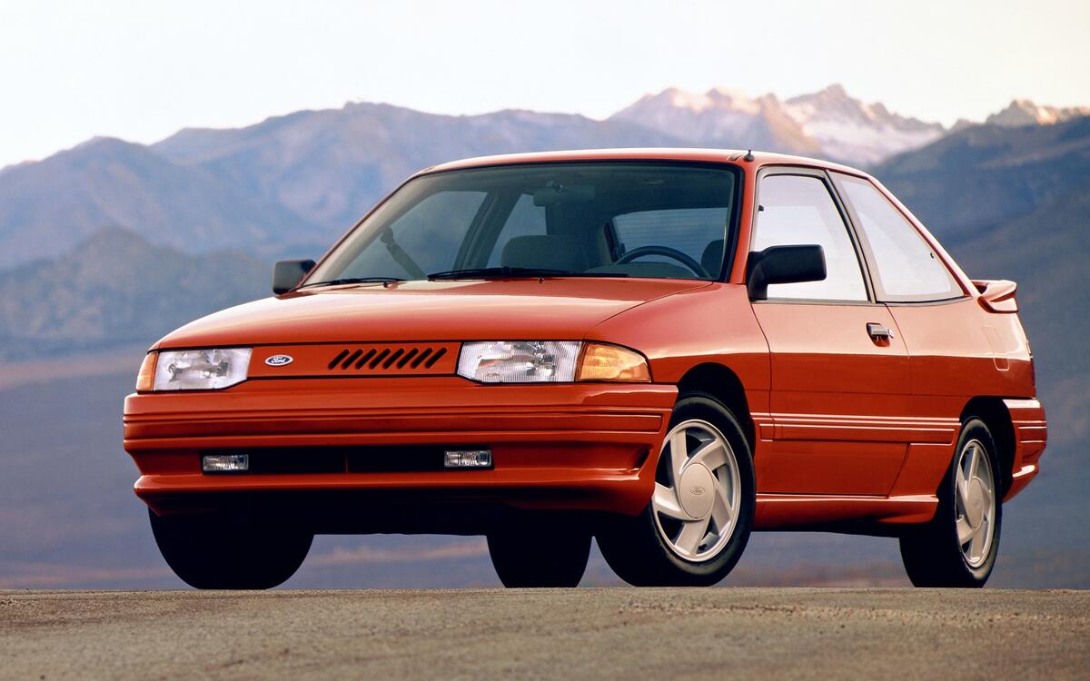 Escort (second generation for America, 1991)