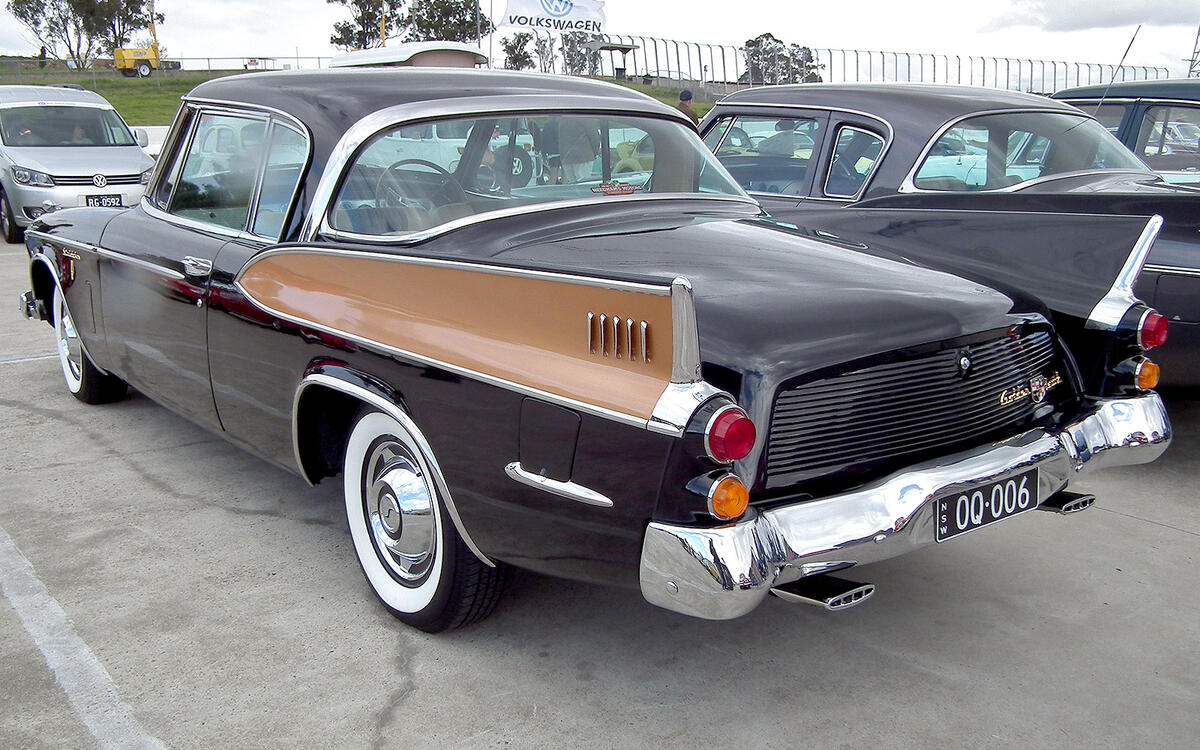 Studebaker Golden Hawk (1956) Studebaker Golden Hawk (1956)