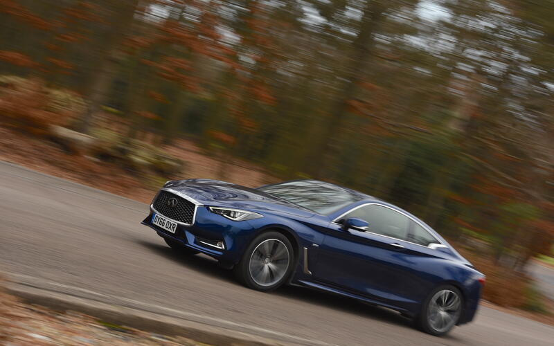 Infiniti: Q60 (2016)