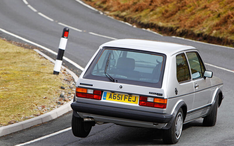 Volkswagen Golf GTi (1975) Volkswagen Golf GTi (1975)