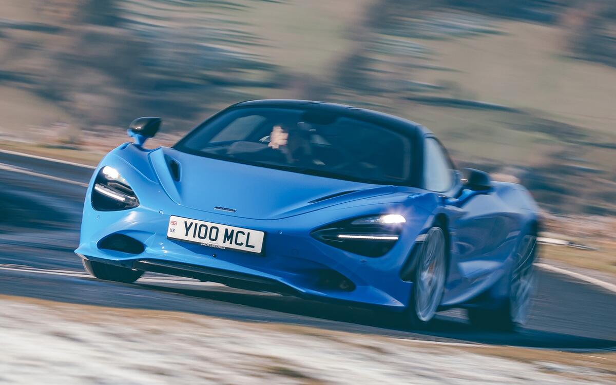 25: McLaren 750S  25: McLaren 750S