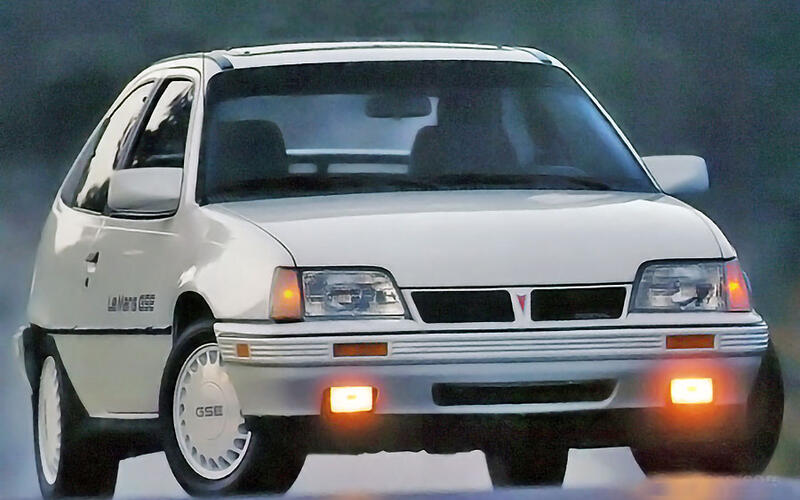 Pontiac Le Mans (1988) Pontiac Le Mans (1988)