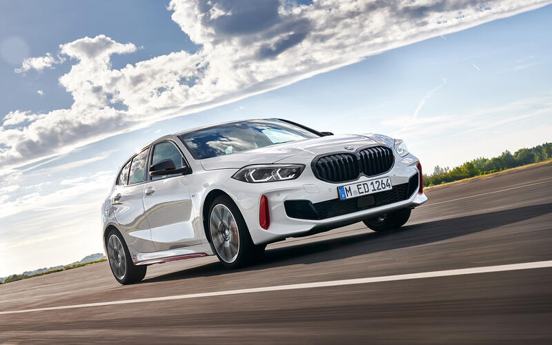 BMW 128ti  BMW 128ti