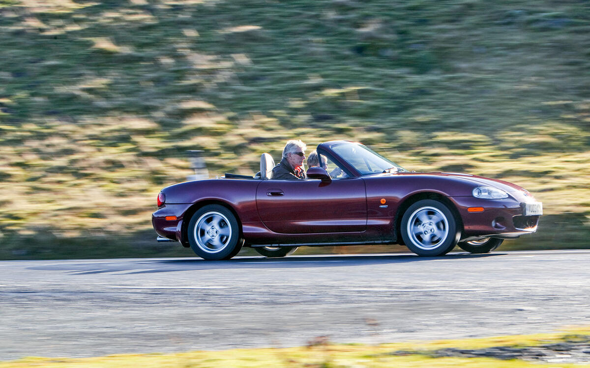 MAZDA MX-5 1998-2005 - £500-£5000 MAZDA MX-5 1998-2005 - £500-£5000