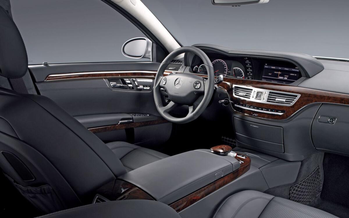 Mercedes S-Class V12 (2005-2020) Mercedes S-Class V12 (2005-2020)