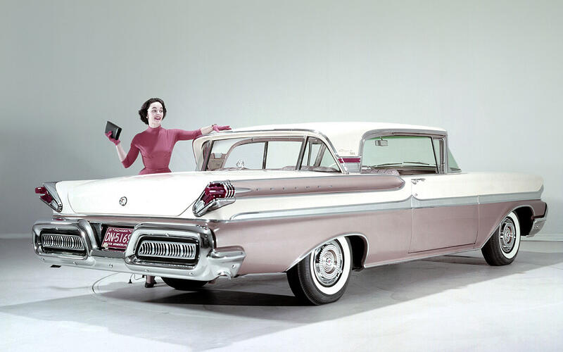 Mercury Turnpike Cruiser