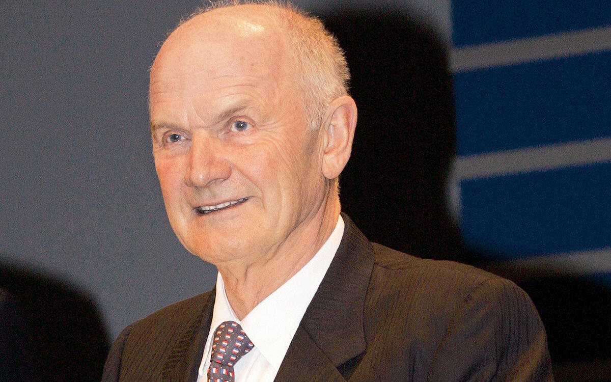 Porsche & Piëch families - US$52.8 billion Porsche & Piëch families - US$52.8 billion