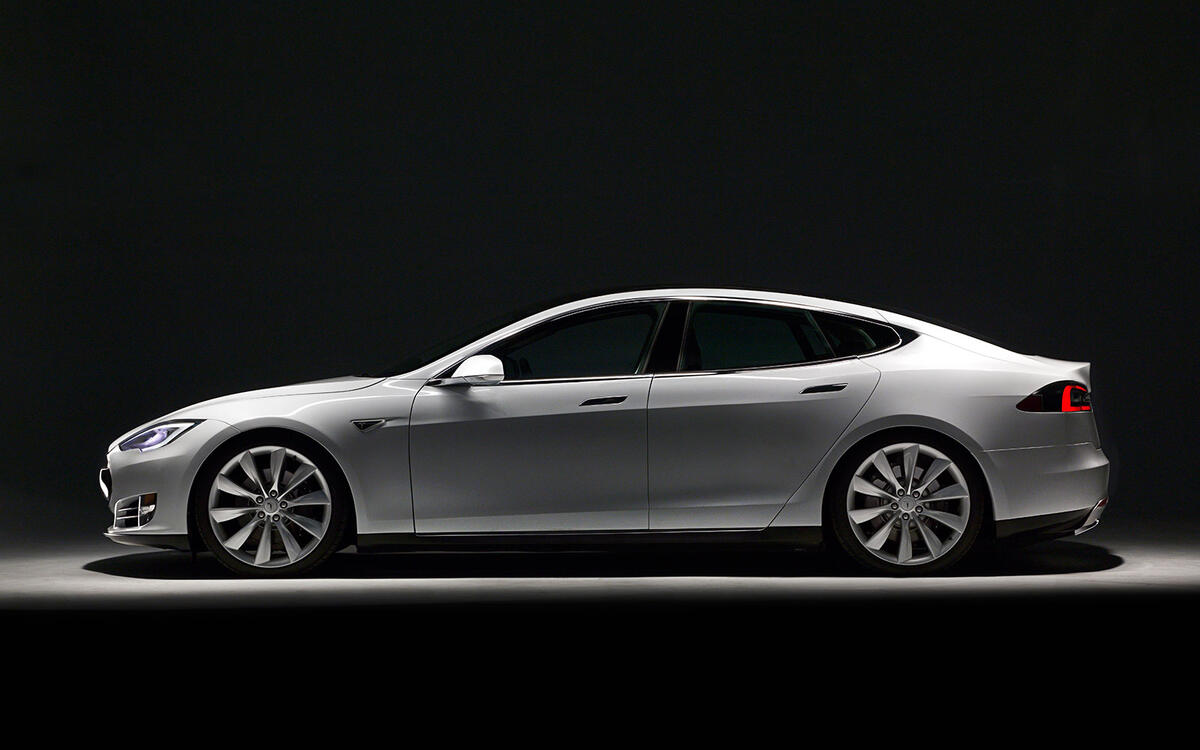 Tesla Model S (2012) Tesla Model S (2012)