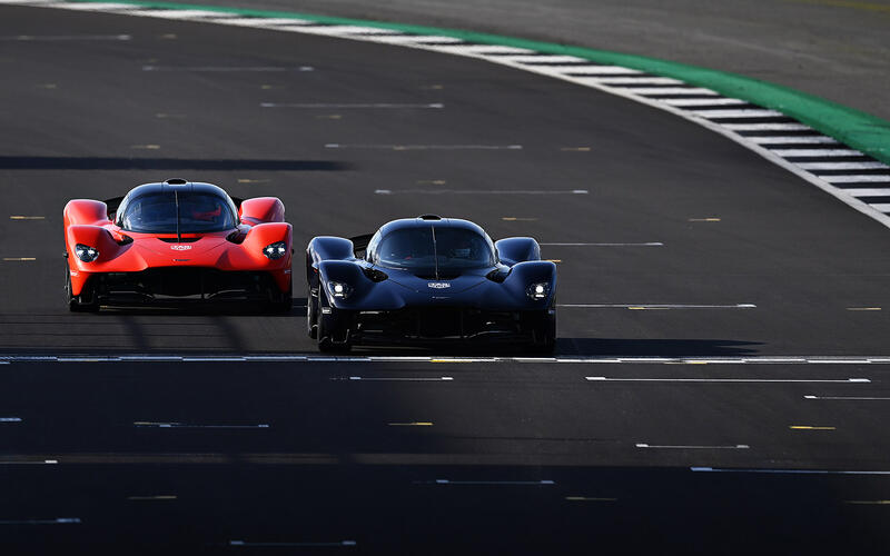 ASTON MARTIN VALKYRIE  ASTON MARTIN VALKYRIE