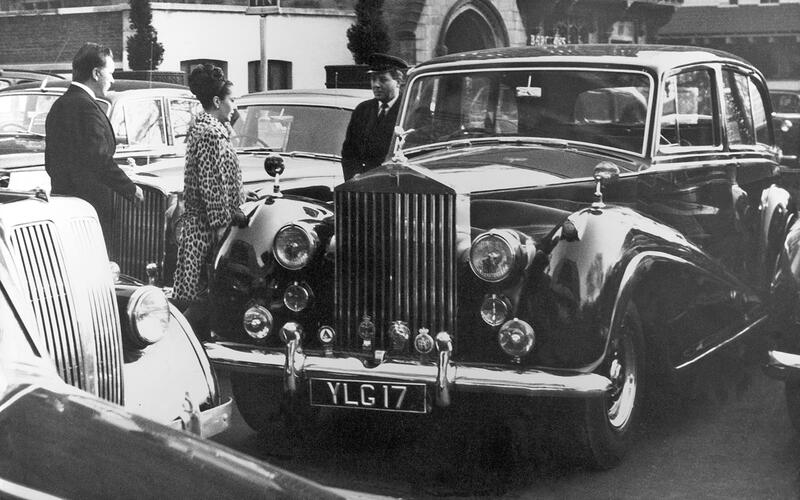 Richard Burton & Elizabeth Taylor –Rolls-Royce Silver Wraith