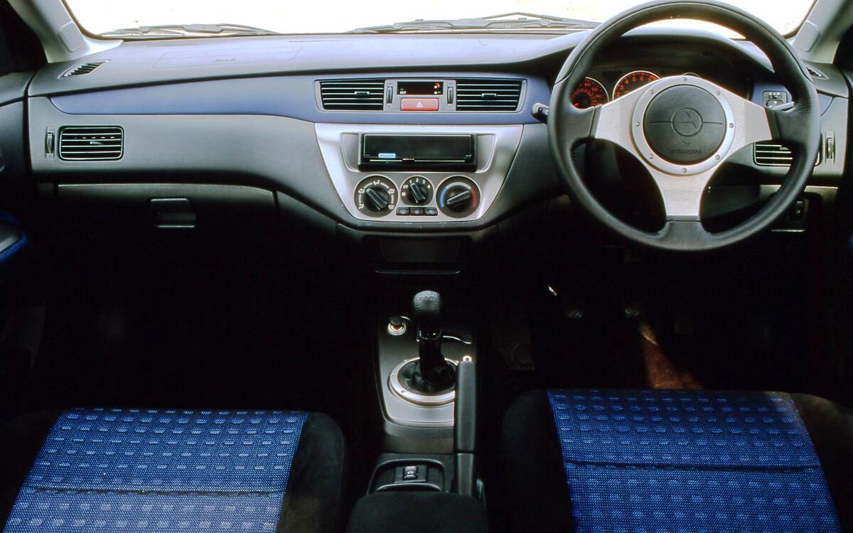 Mitsubishi Lancer (1992-2016) Mitsubishi Lancer (1992-2016)