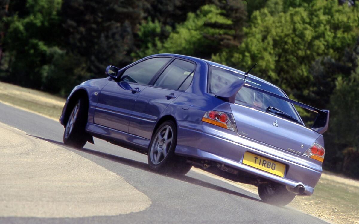 Mitsubishi Lancer (1992-2016) Mitsubishi Lancer (1992-2016)