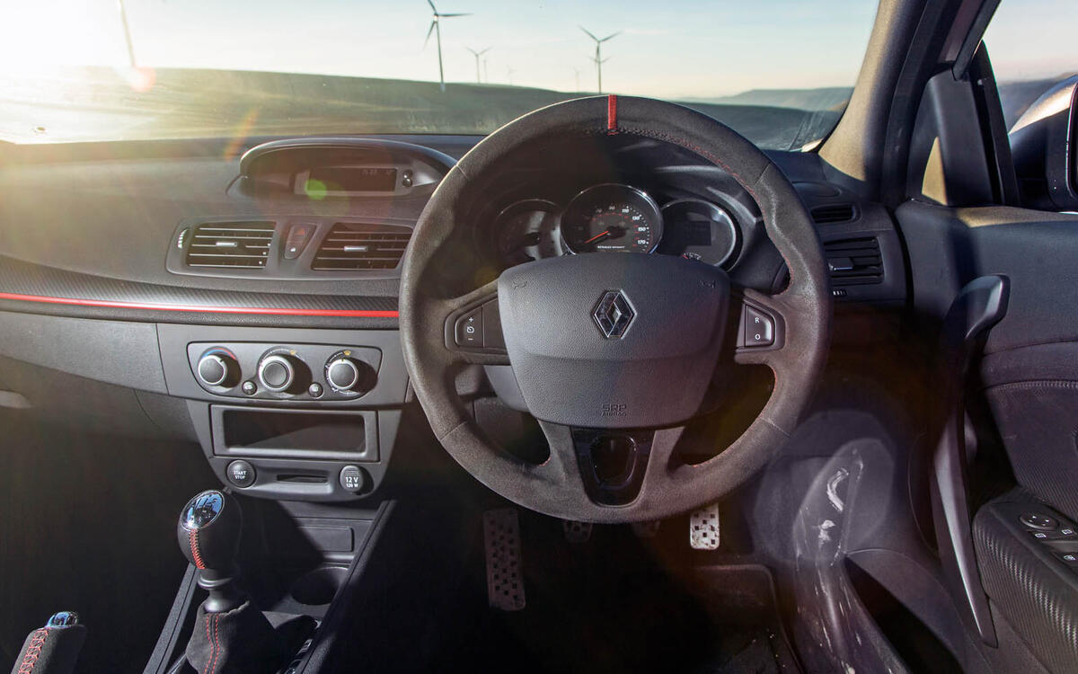 5: RENAULTSPORT MÉGANE TROPHY R (2014)