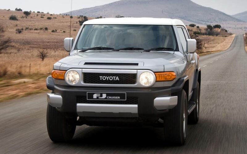 TOYOTA FJ CRUISER