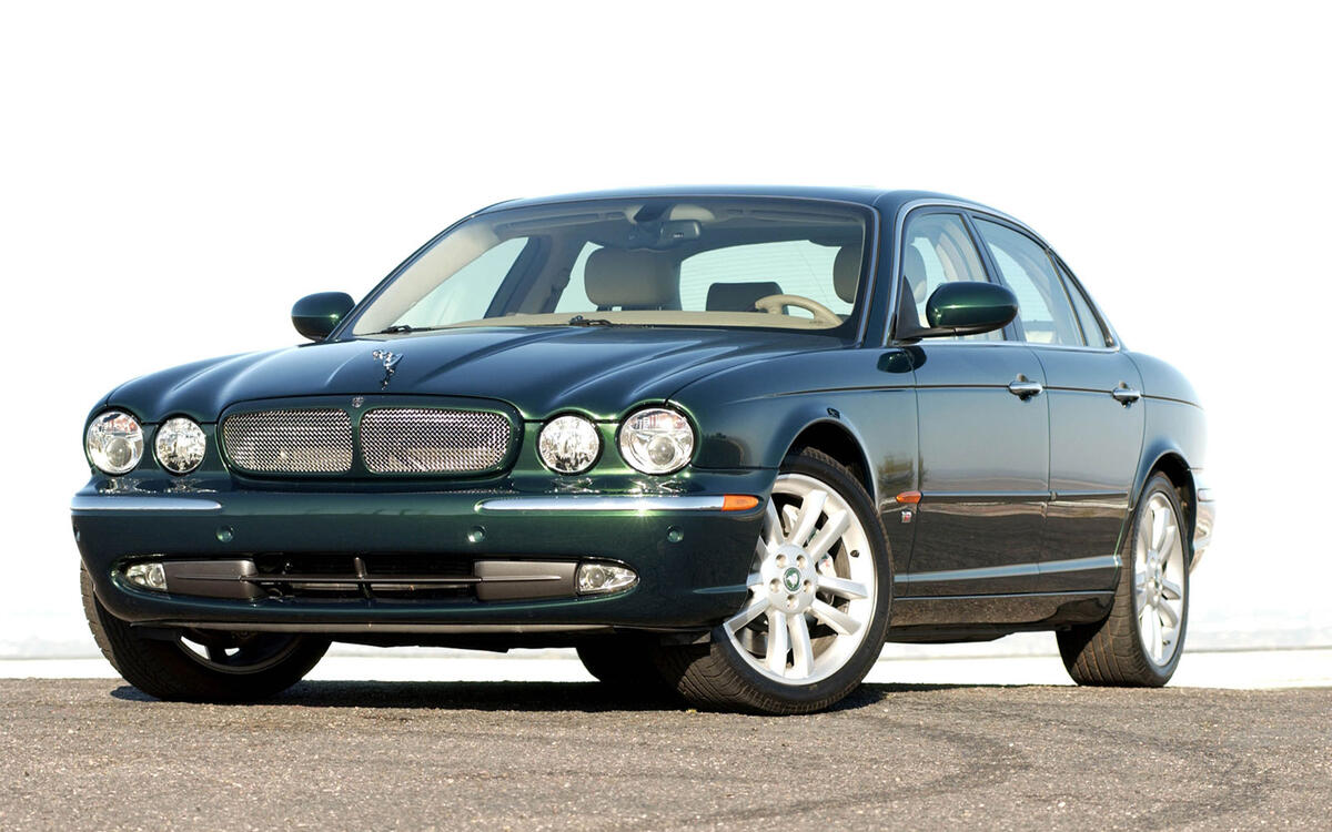Jaguar XJR (2003)