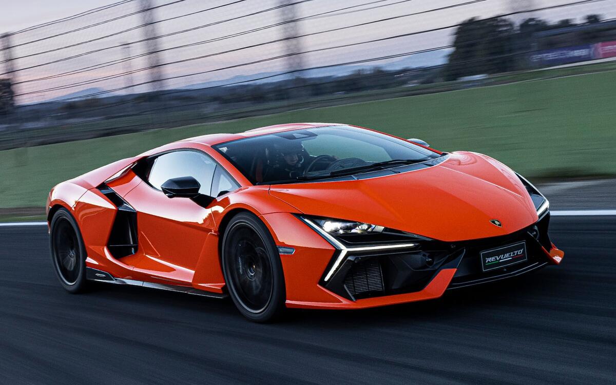 22: Lamborghini Revuelto  22: Lamborghini Revuelto