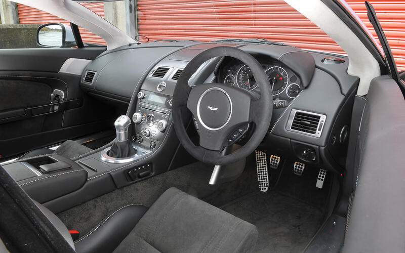 ASTON MARTIN VANTAGE 2005-2018, £20,000-£40,000