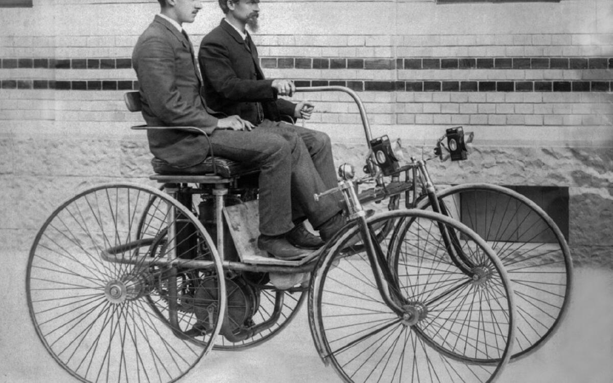 V-twin - First used: 1889 V-twin - First used: 1889