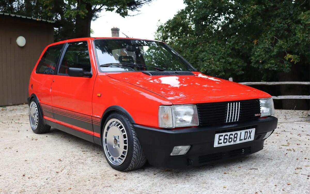Fiat Uno Turbo I.E Fiat Uno Turbo I.E