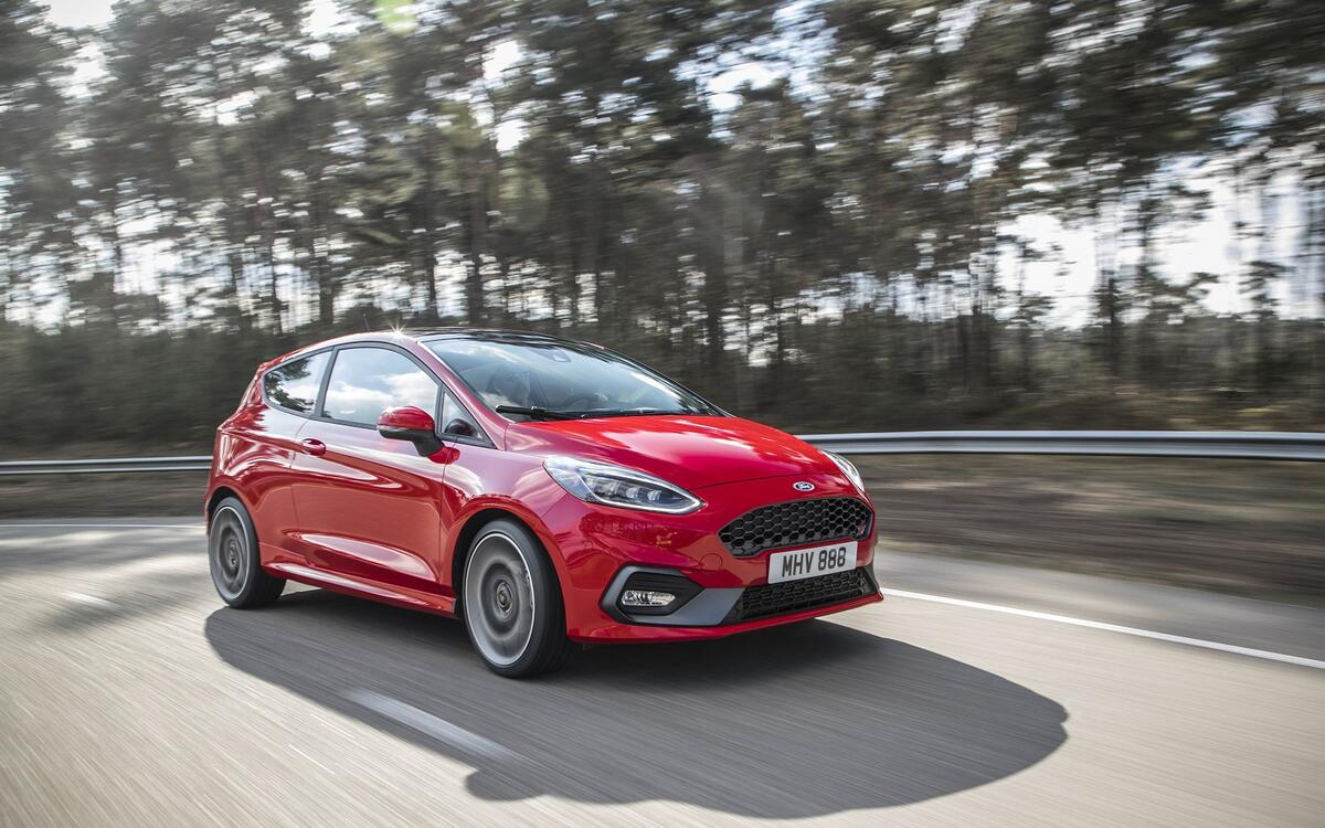 UK: Ford at number one