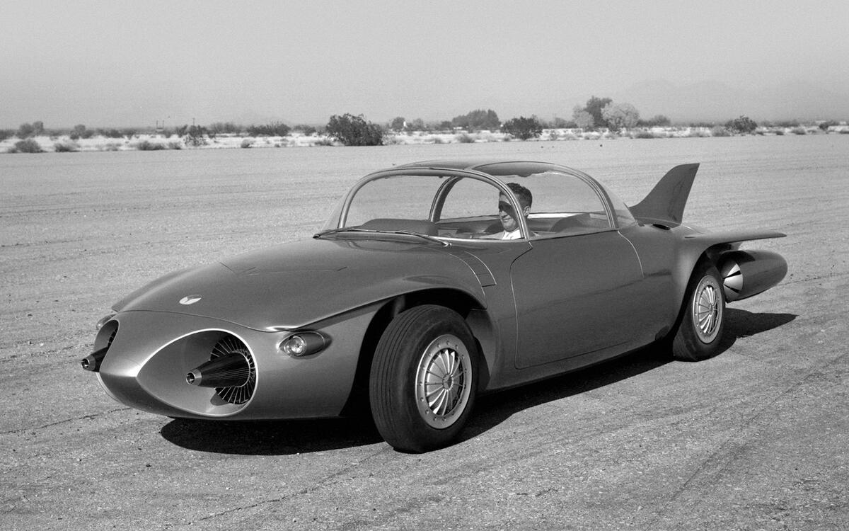 GM Firebird II concept (1956) GM Firebird II concept (1956)