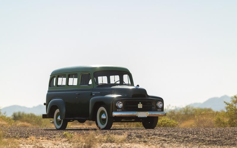 International-Harvester Travelall (1953)