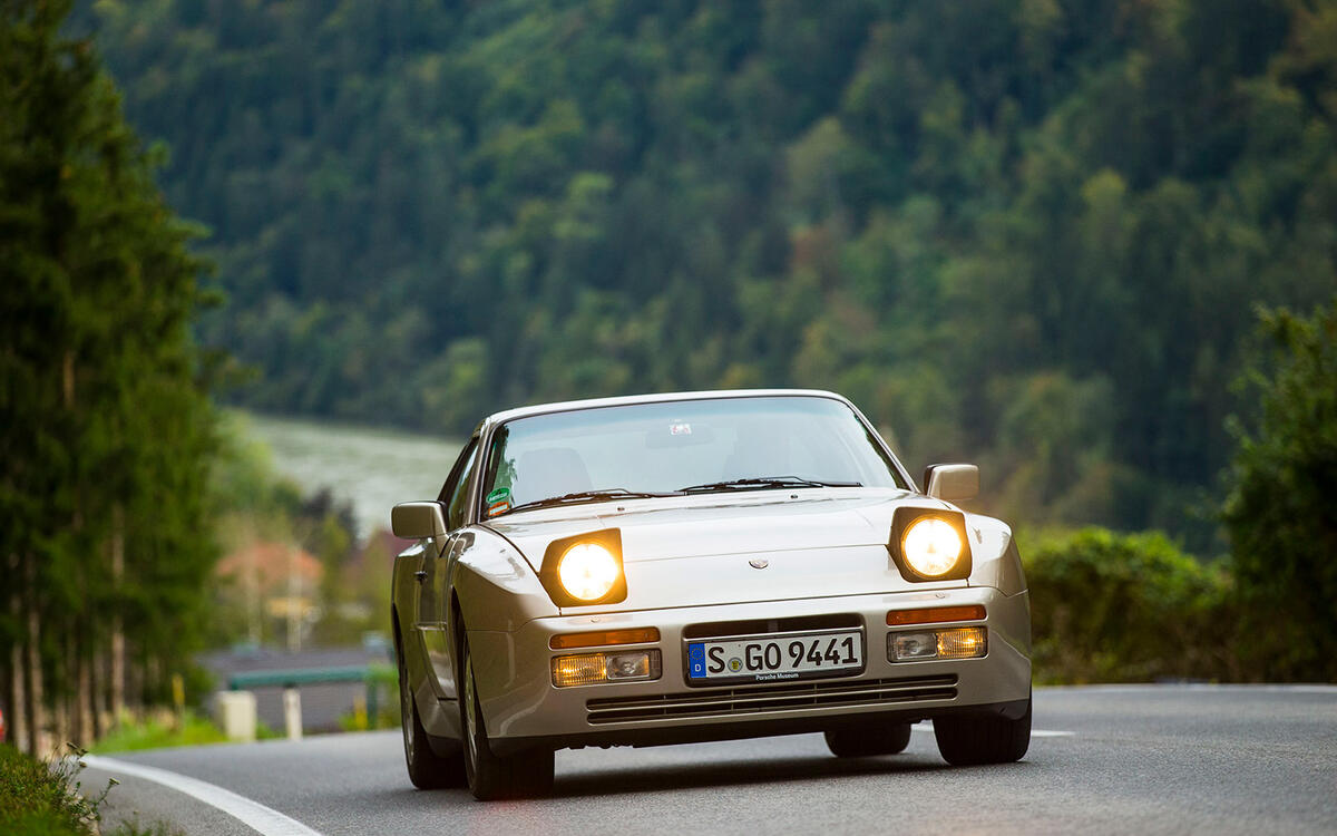 PORSCHE 944 1982-1991  PORSCHE 944 1982-1991