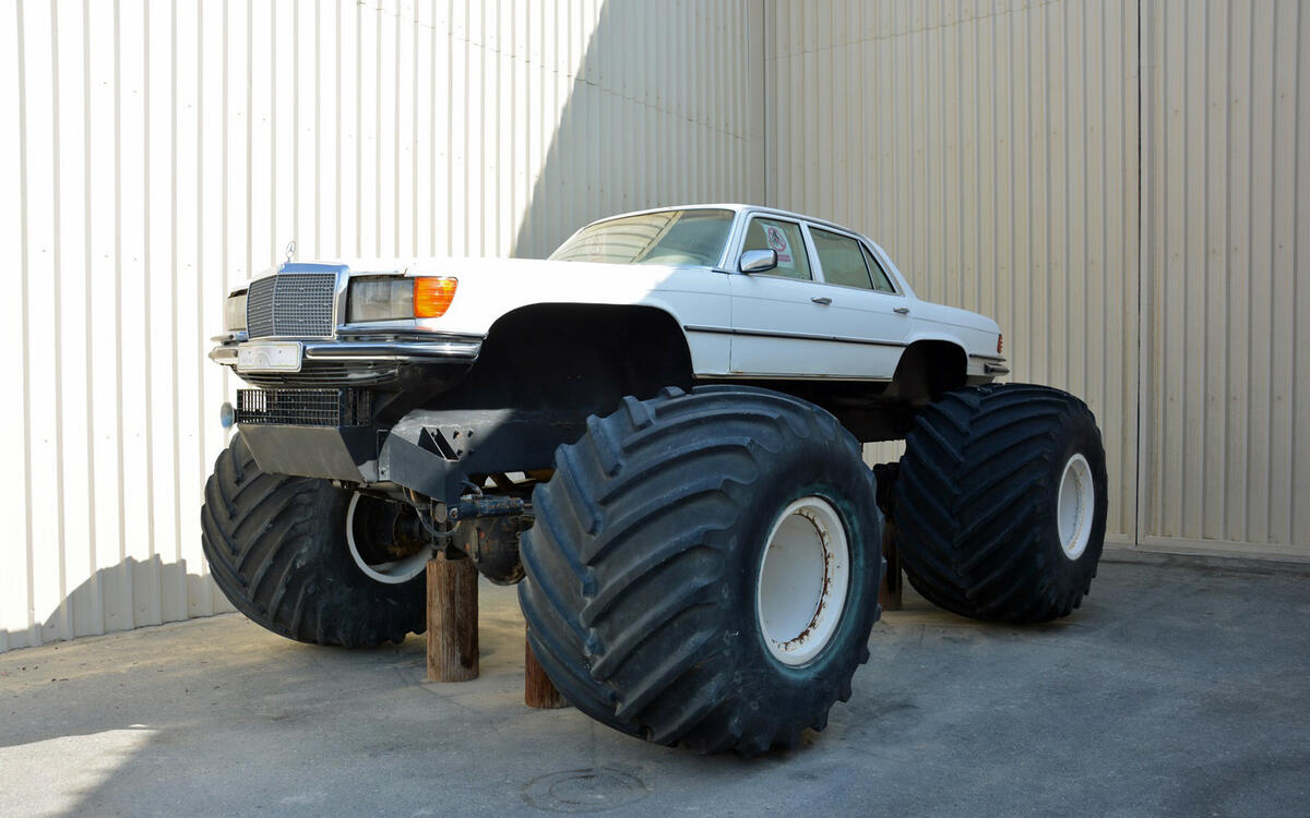 Mercedes-Benz W116 monster truck Mercedes-Benz W116 monster truck
