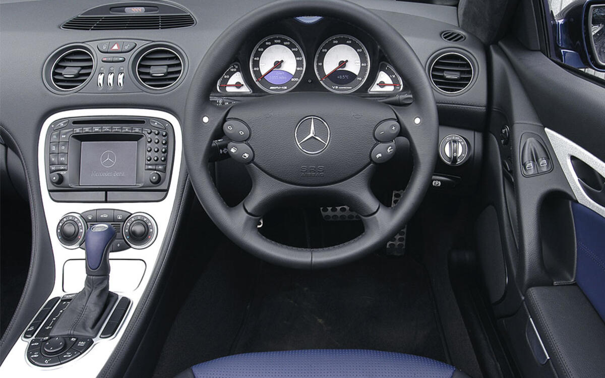 Mercedes SL55 AMG (2002-2008) - interior