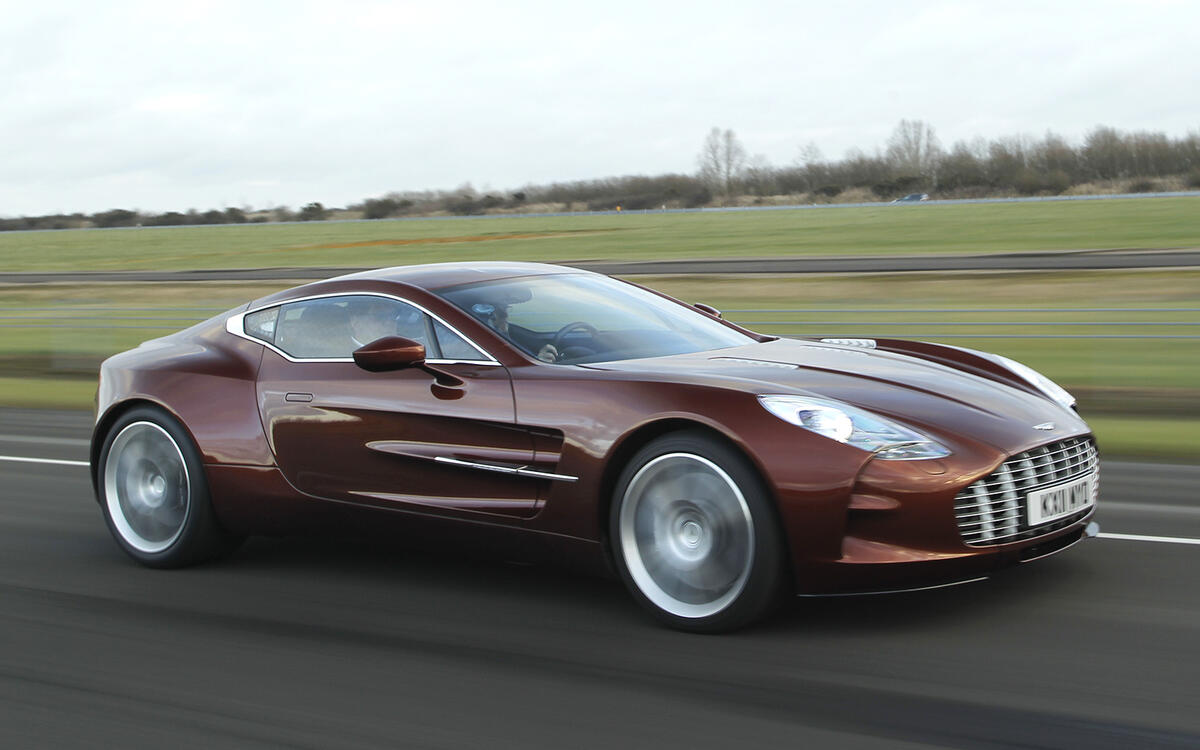Aston Martin One-77 (2011) Aston Martin One-77 (2011)