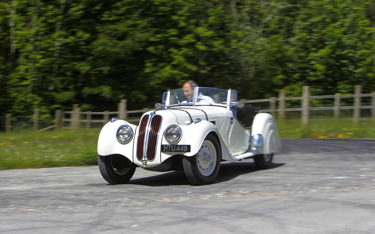 4. 1936: BMW 328