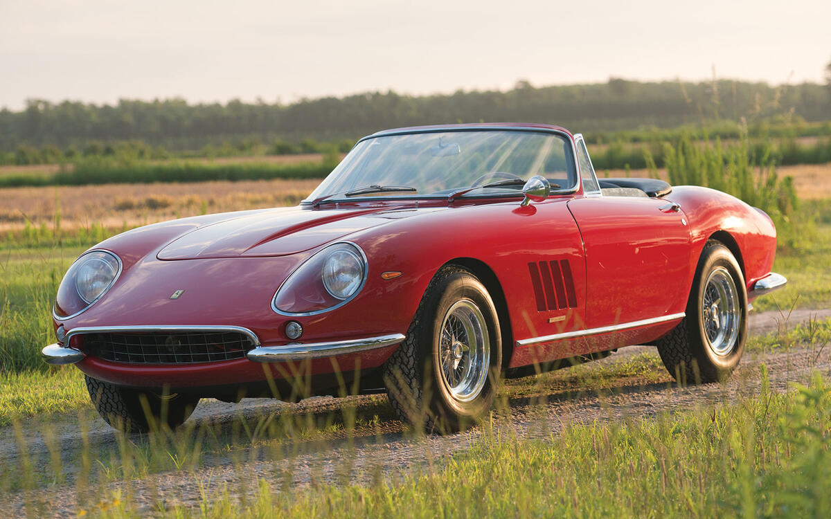 1967 Ferrari 275 GTB/4 NART Spider 1967 Ferrari 275 GTB/4 NART Spider