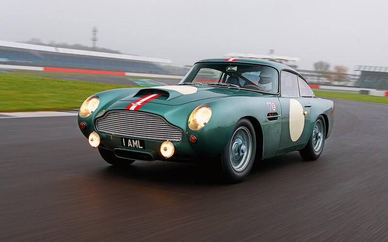 18: Aston Martin DB4 GT