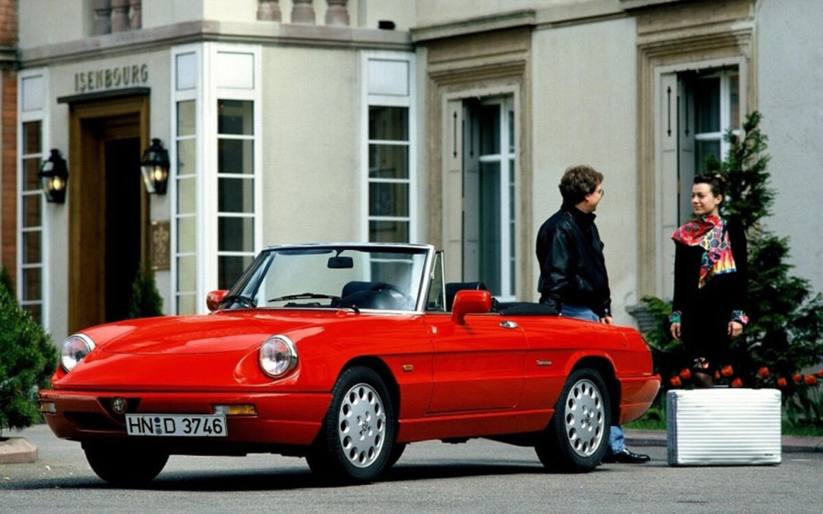 Alfa Romeo Spider S4 (1990) Alfa Romeo Spider S4 (1990)