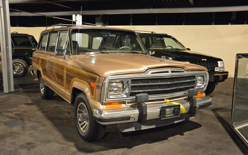 Jeep Grand Wagoneer