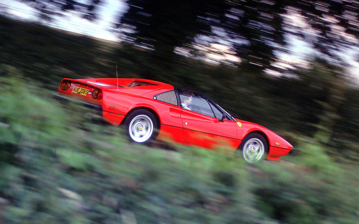 68 1975 Ferrari 308 GTB