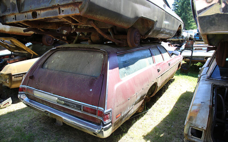 PLYMOUTH FURY SUBURBAN - 1970 PLYMOUTH FURY SUBURBAN - 1970